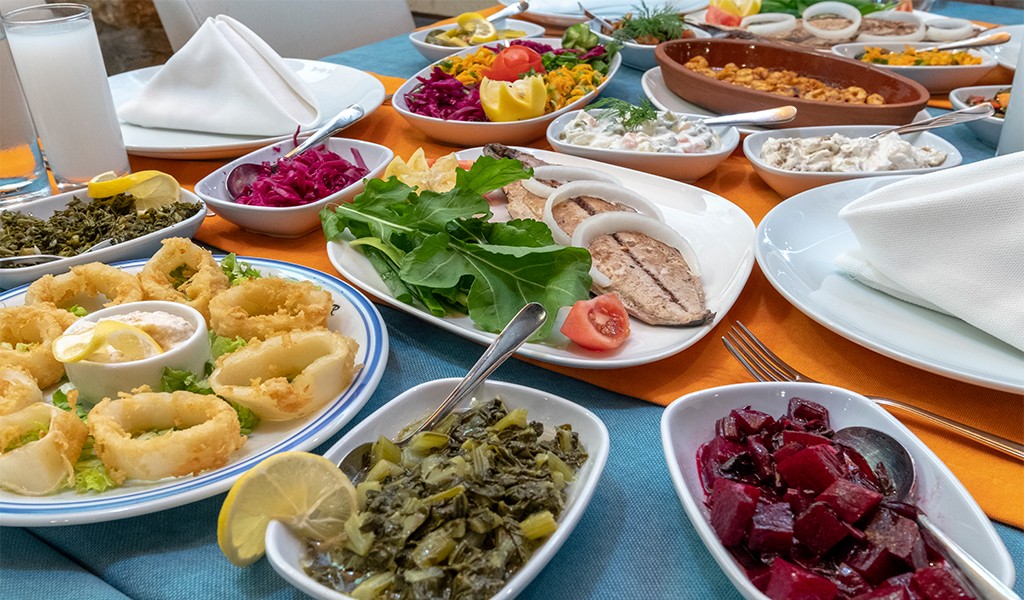 Bağırganlı'da Huzurlu ve Lezzetli Bir Balık Restoranı: Kaptan Köşkü