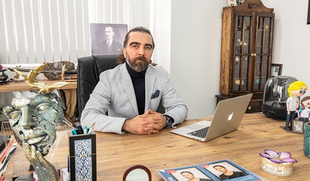 Plastik Rekonstrüktif ve Estetik Cerrah